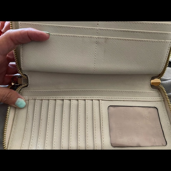 Wallet - Picture 2 of 3